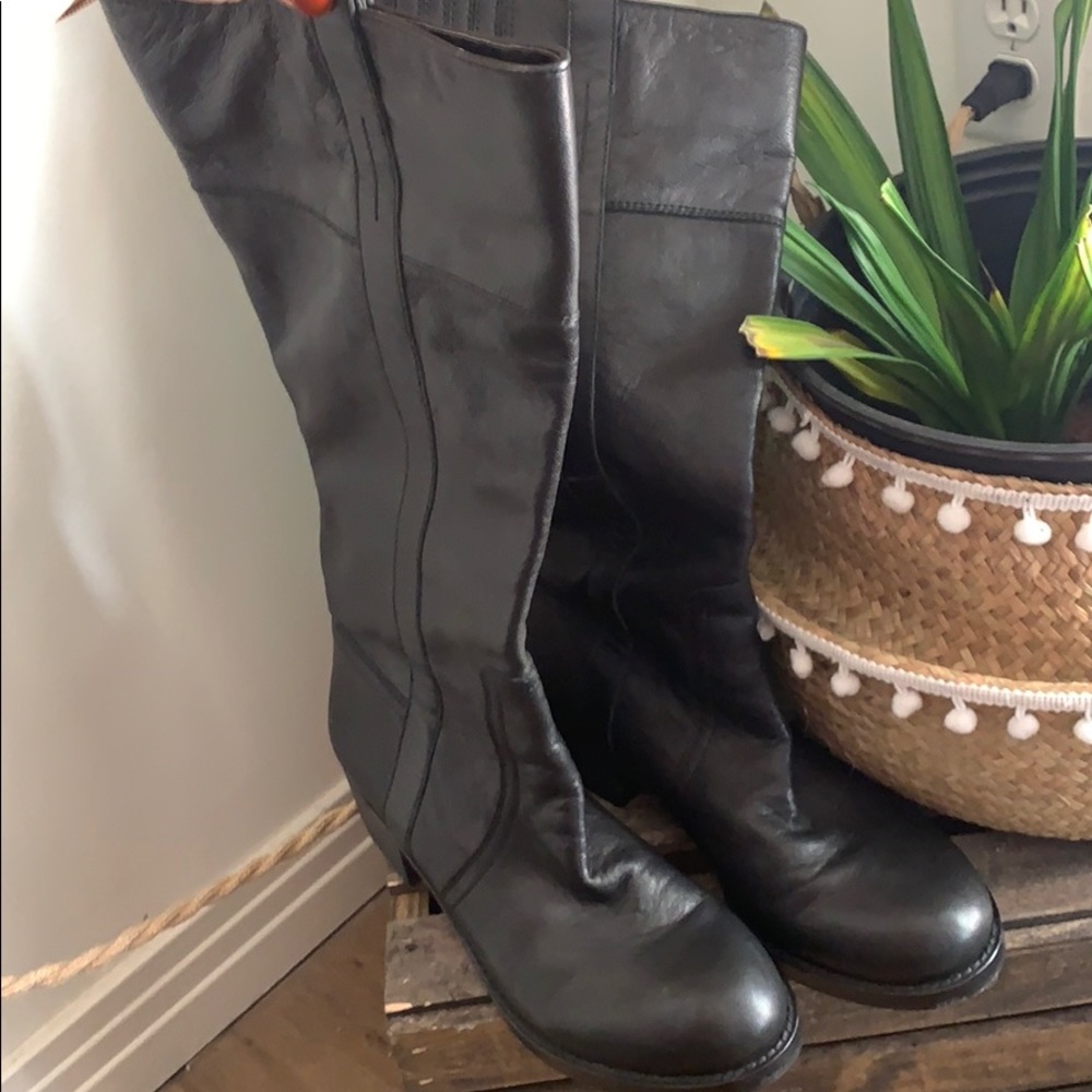 Black boots